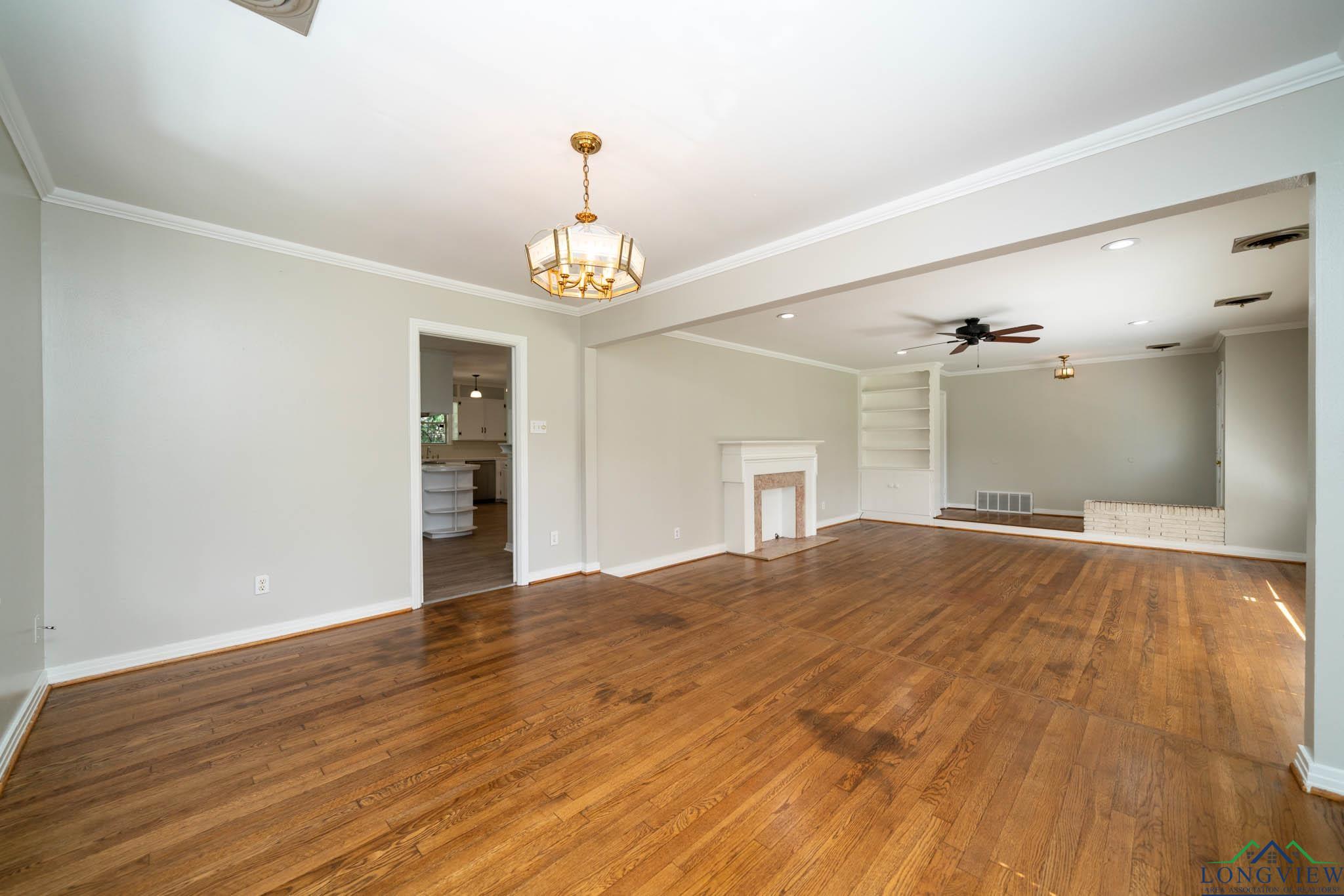 601 Wood St, Gladewater, Texas image 7