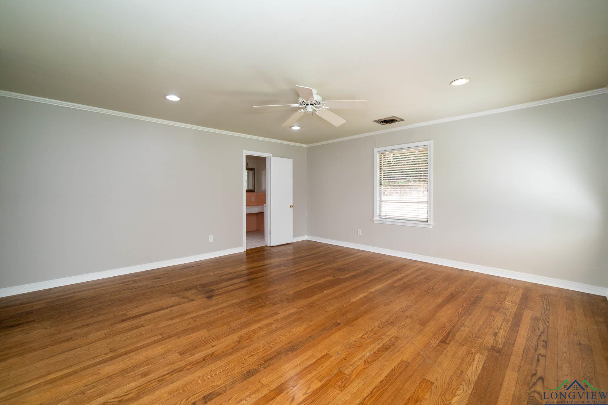 601 Wood St, Gladewater, Texas image 21
