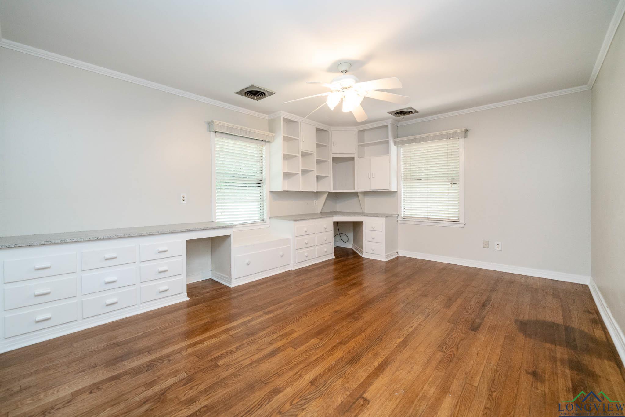 601 Wood St, Gladewater, Texas image 16