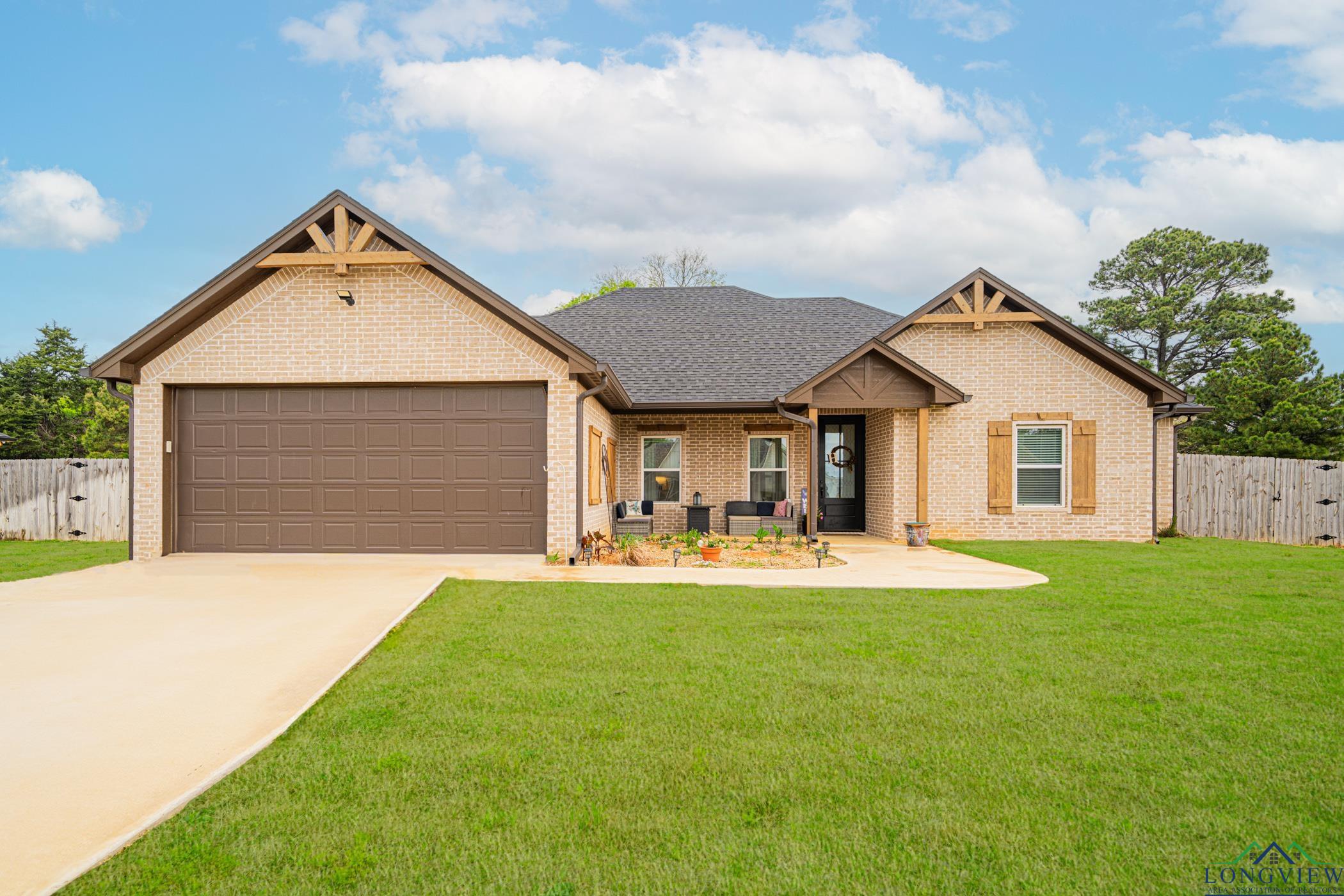 19316 Cedarpark Place, Lindale, Texas image 1
