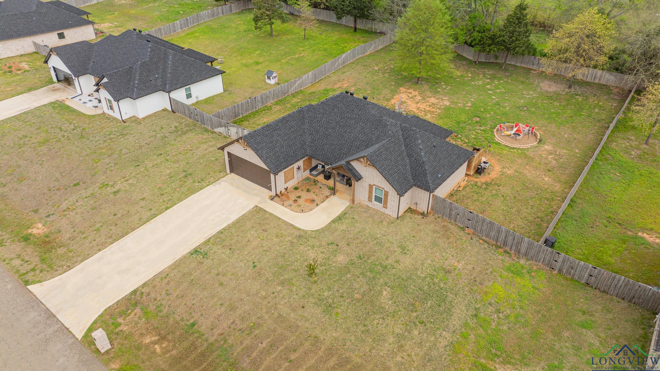 19316 Cedarpark Place, Lindale, Texas image 4