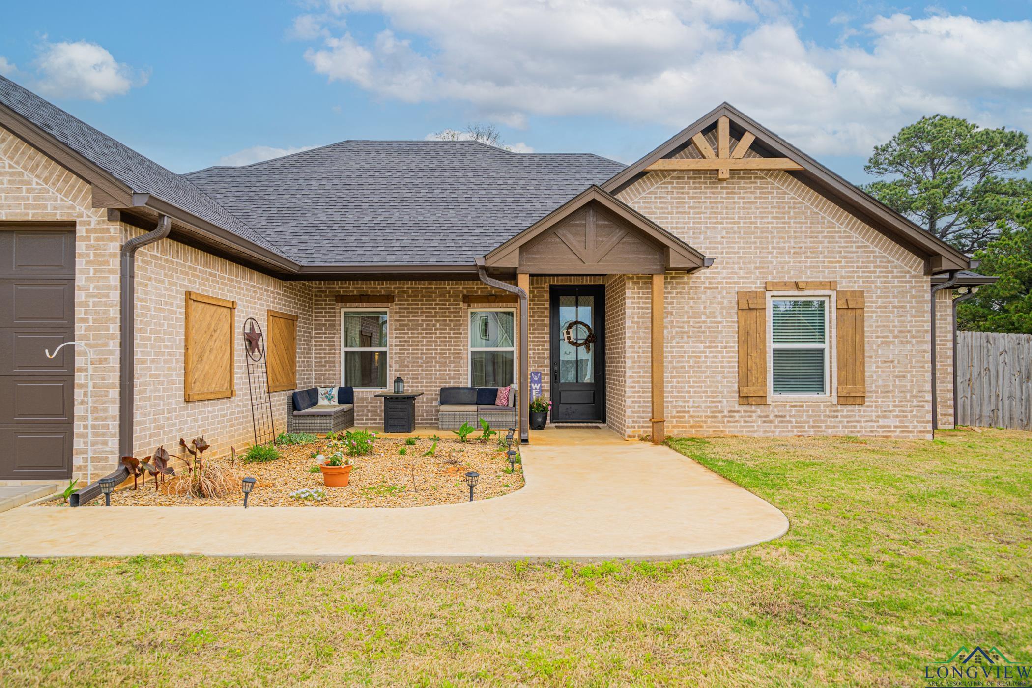 19316 Cedarpark Place, Lindale, Texas image 3