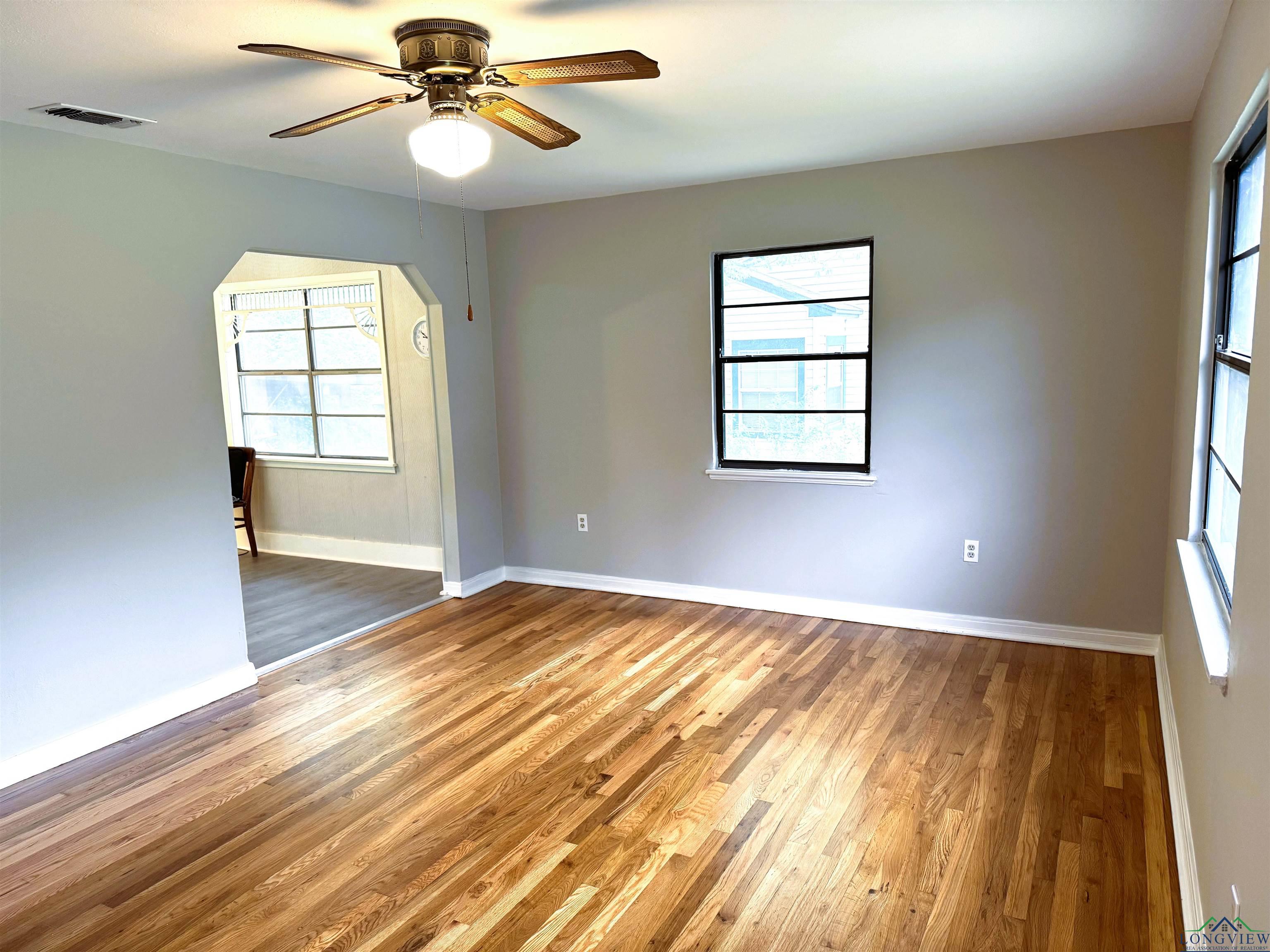 713 Martha Dr, Gladewater, Texas image 3