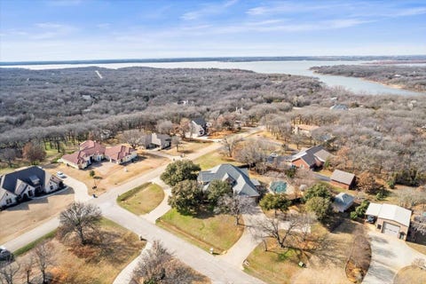 Homes For Sale - 900 Amethyst Dr<br/> Little Elm, TX 75068