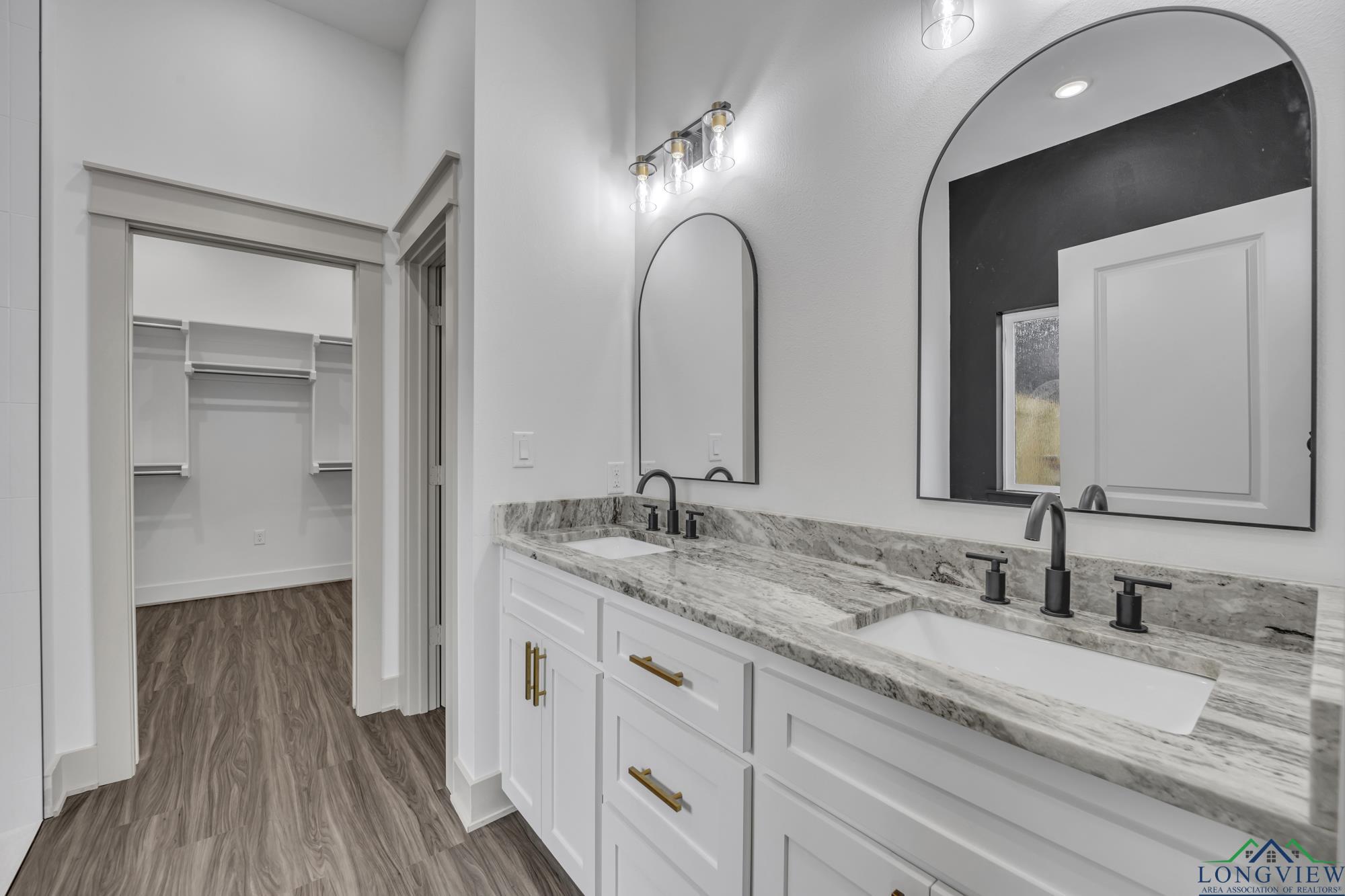 1509 Wellington Ln, Longview, Texas image 11