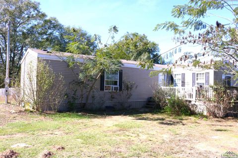 A home in Gilmer