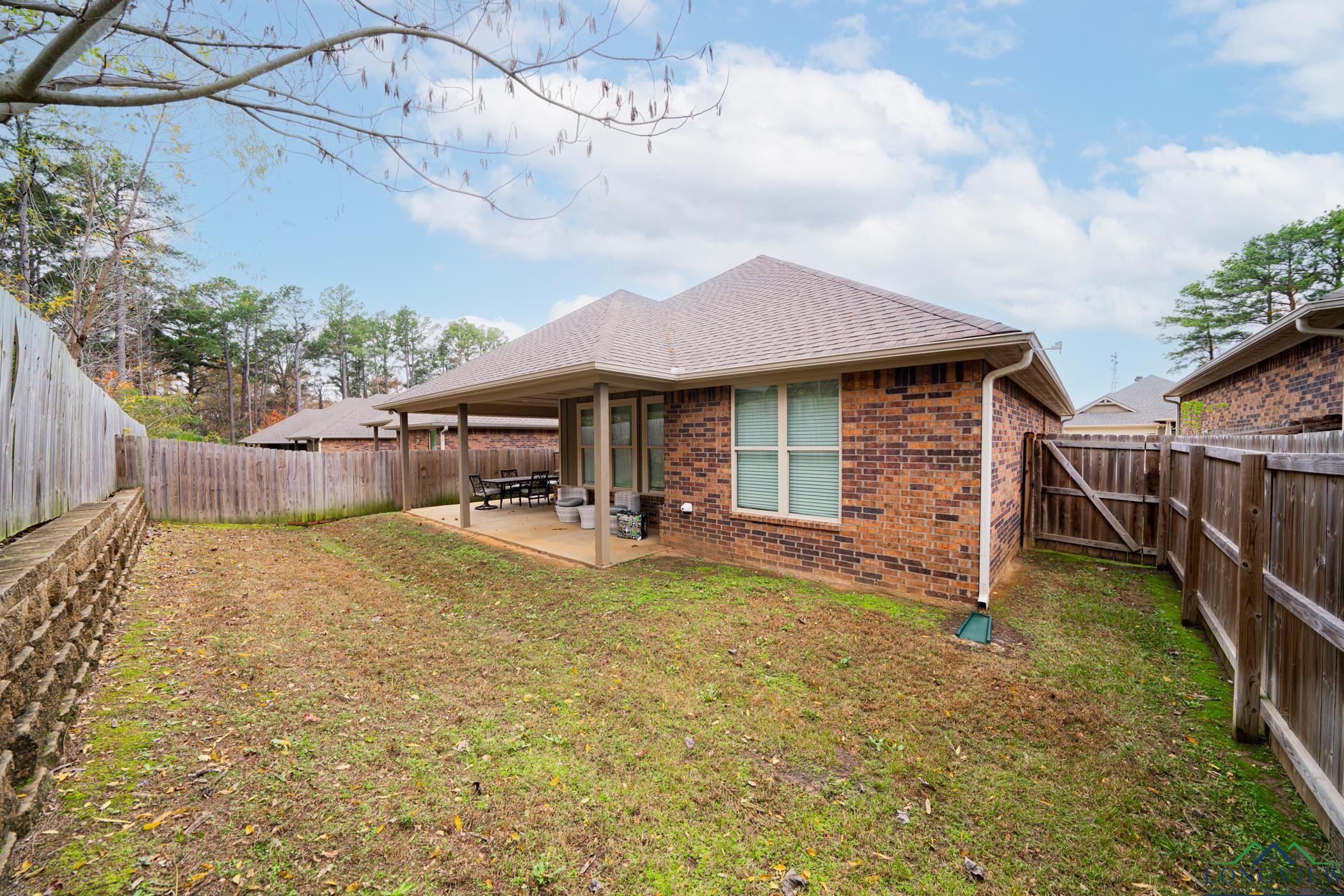 2931 Meadow Brook Trail, Tyler, Texas image 35