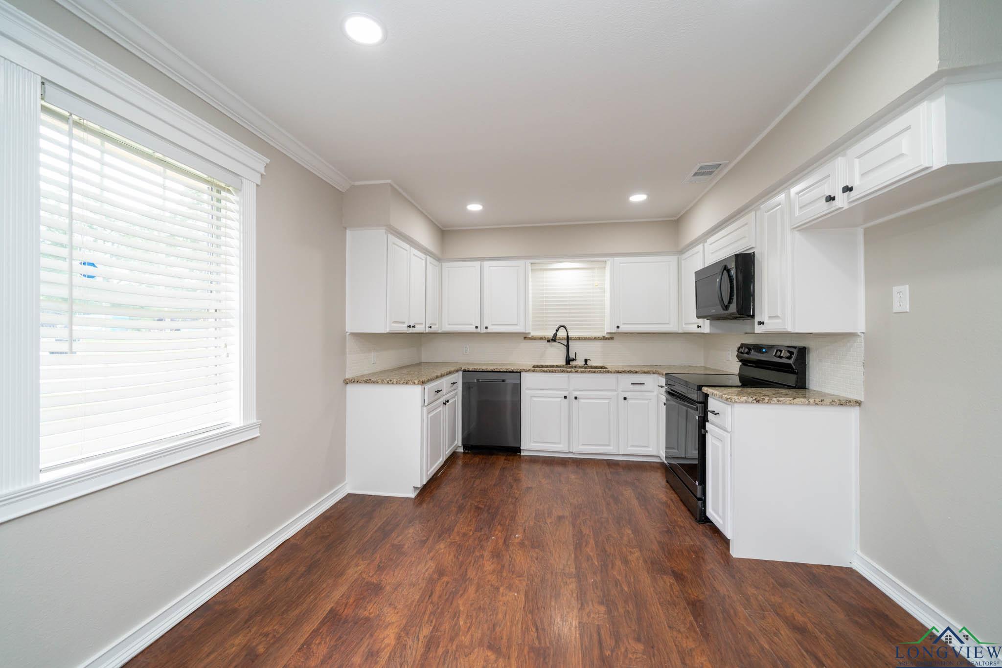 1803 Nimrod Trl, Longview, Texas image 14