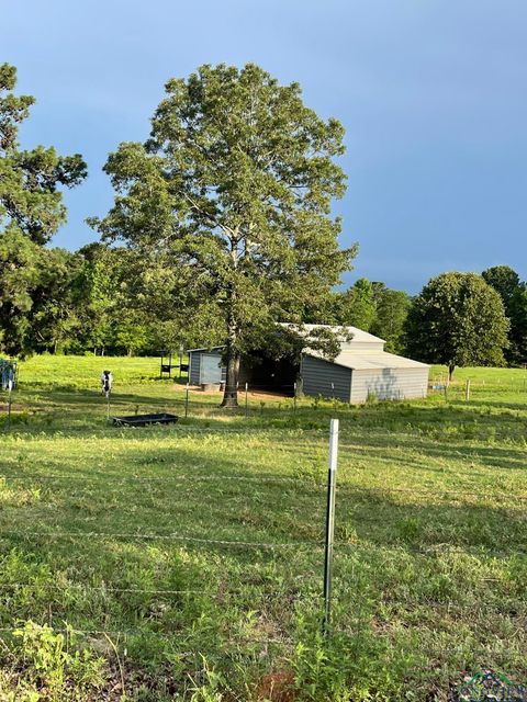 A home in Gilmer