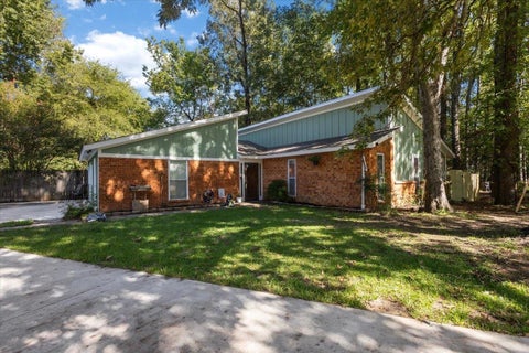 Homes For Sale - 300 Synterra St<br/> Smith County, Lindale, TX 75771