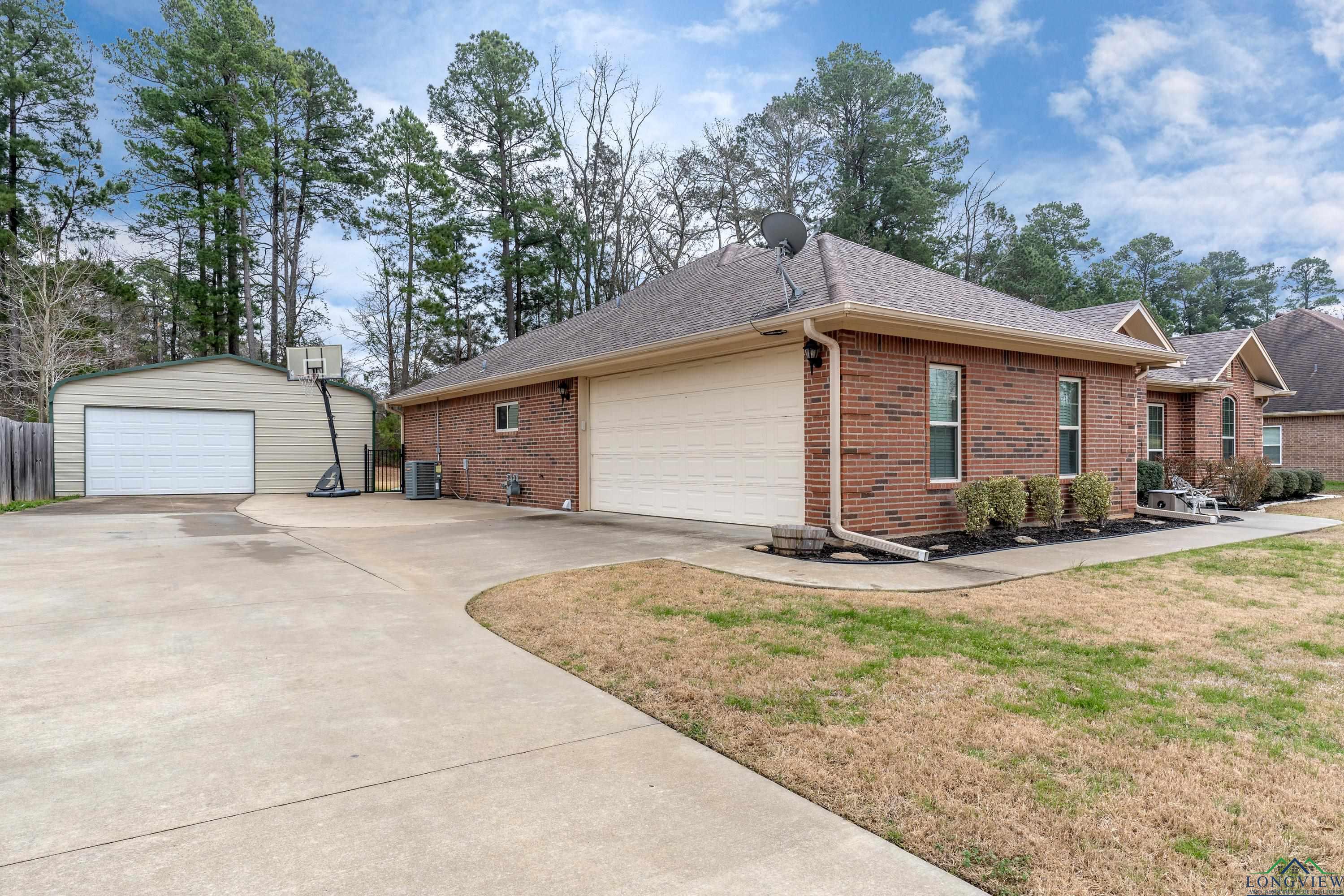 260 Sweetheart Lane, Longview, Texas image 5