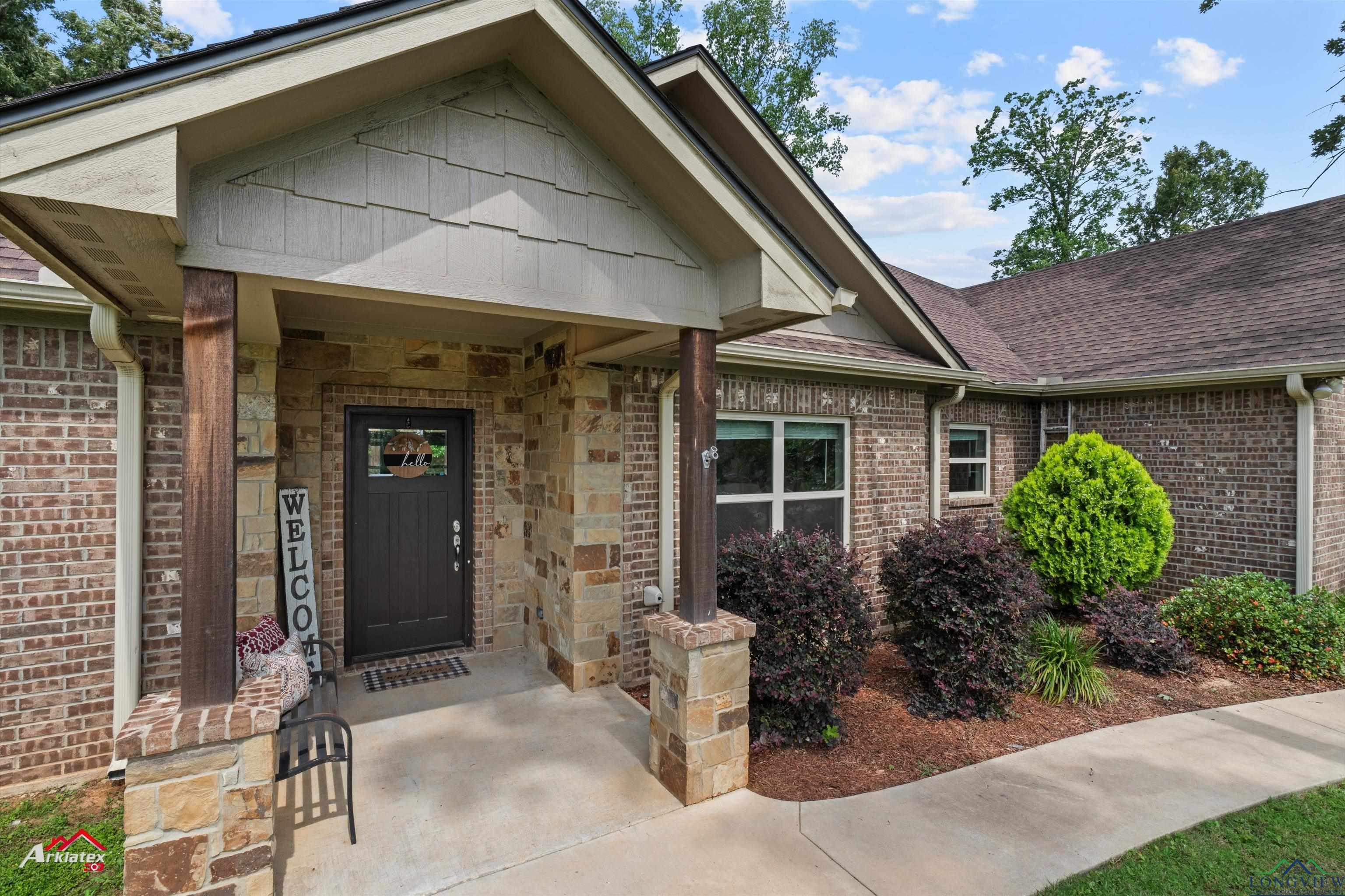 280 Towering Oaks Ln, Longview, Texas image 2
