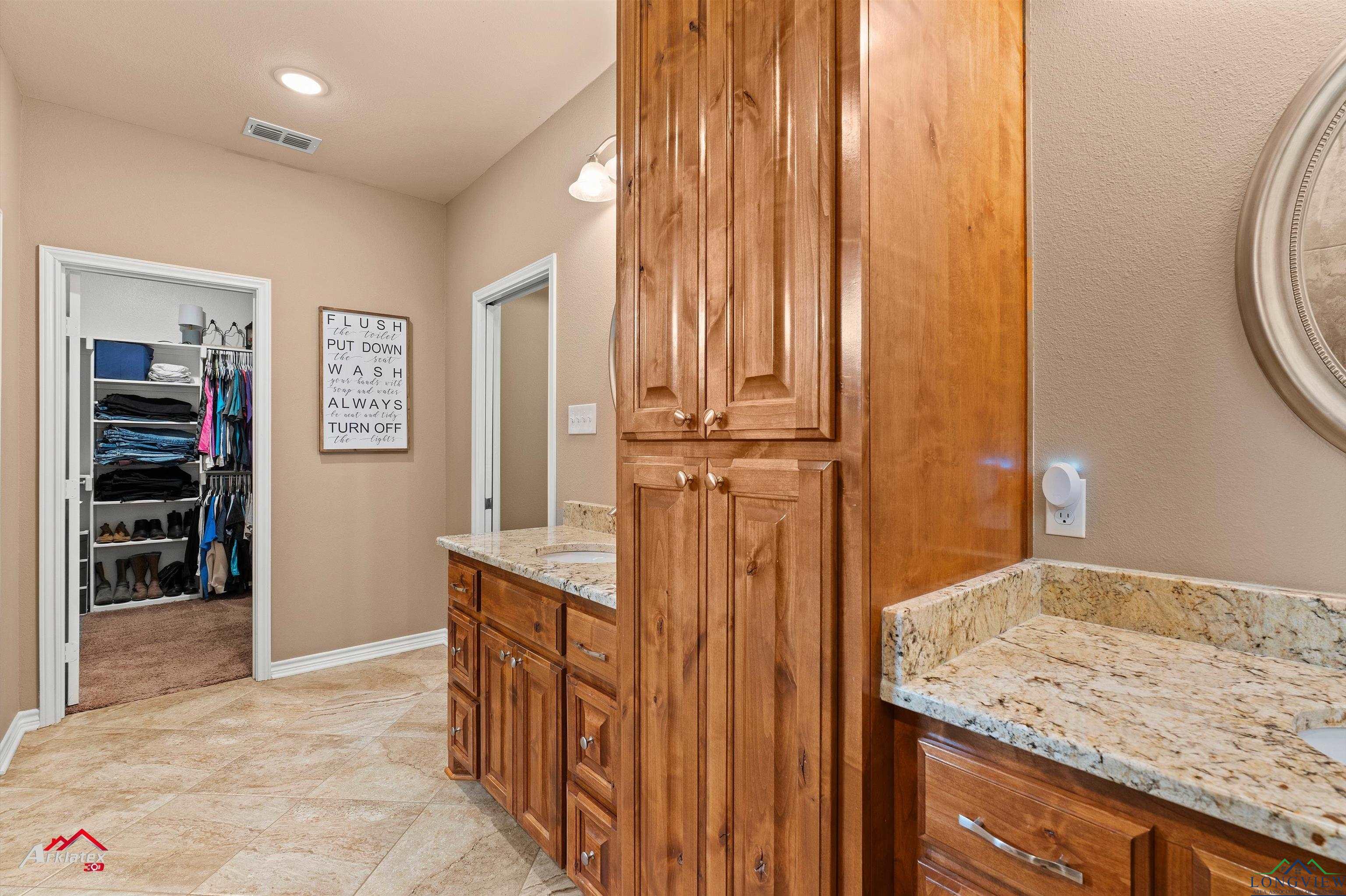 280 Towering Oaks Ln, Longview, Texas image 17