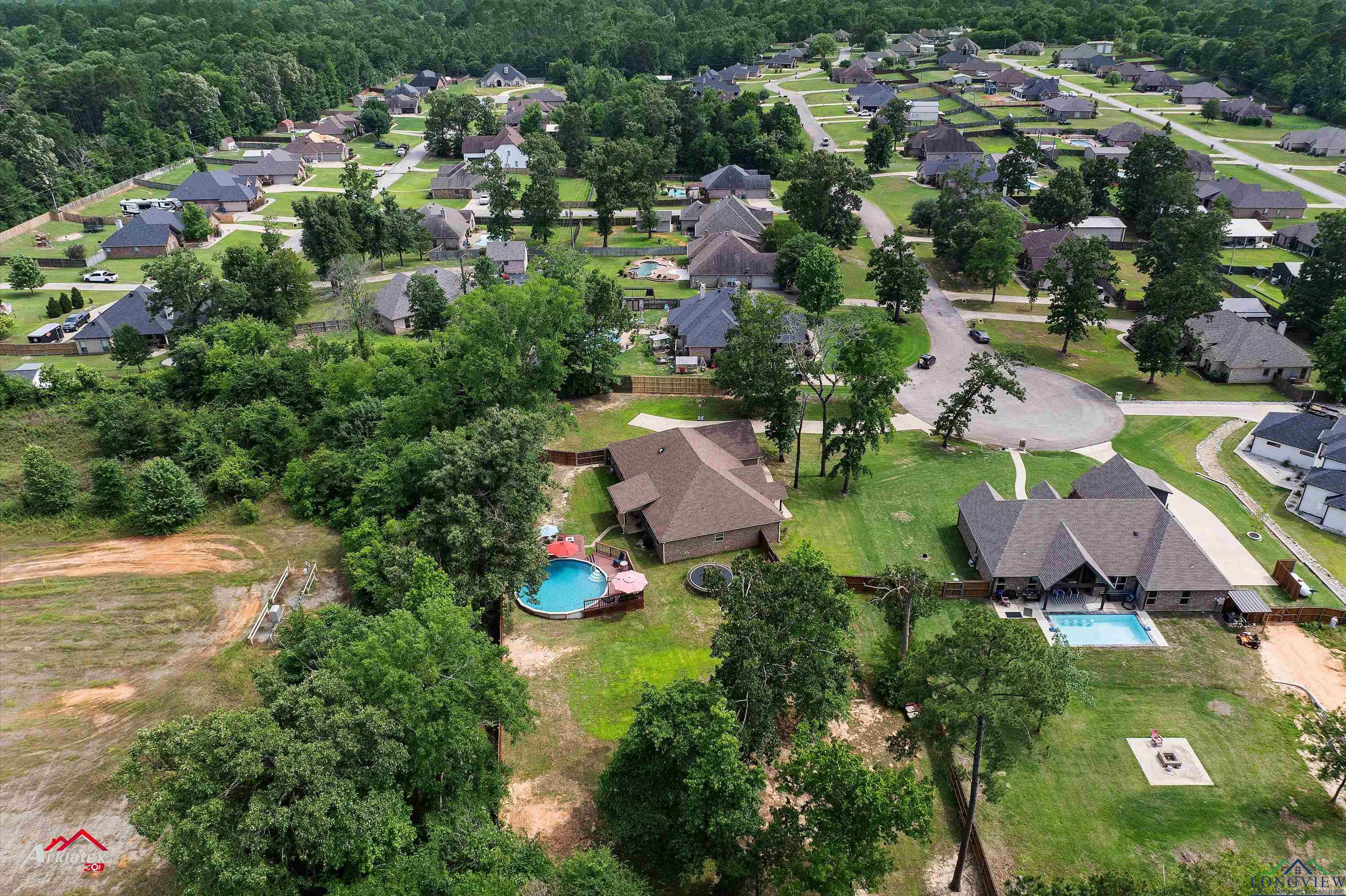 280 Towering Oaks Ln, Longview, Texas image 32