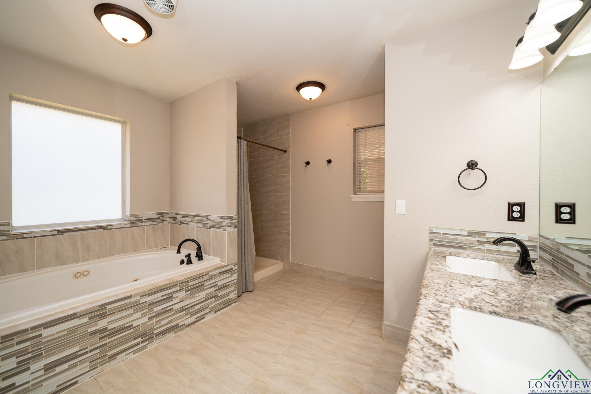 3209 Crenshaw St, Longview, Texas image 20