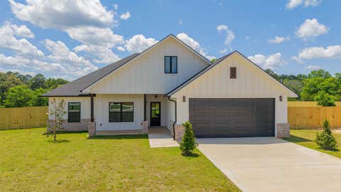 Homes For Sale - 354 County Road 2204d<br/> Tatum, TX 75691