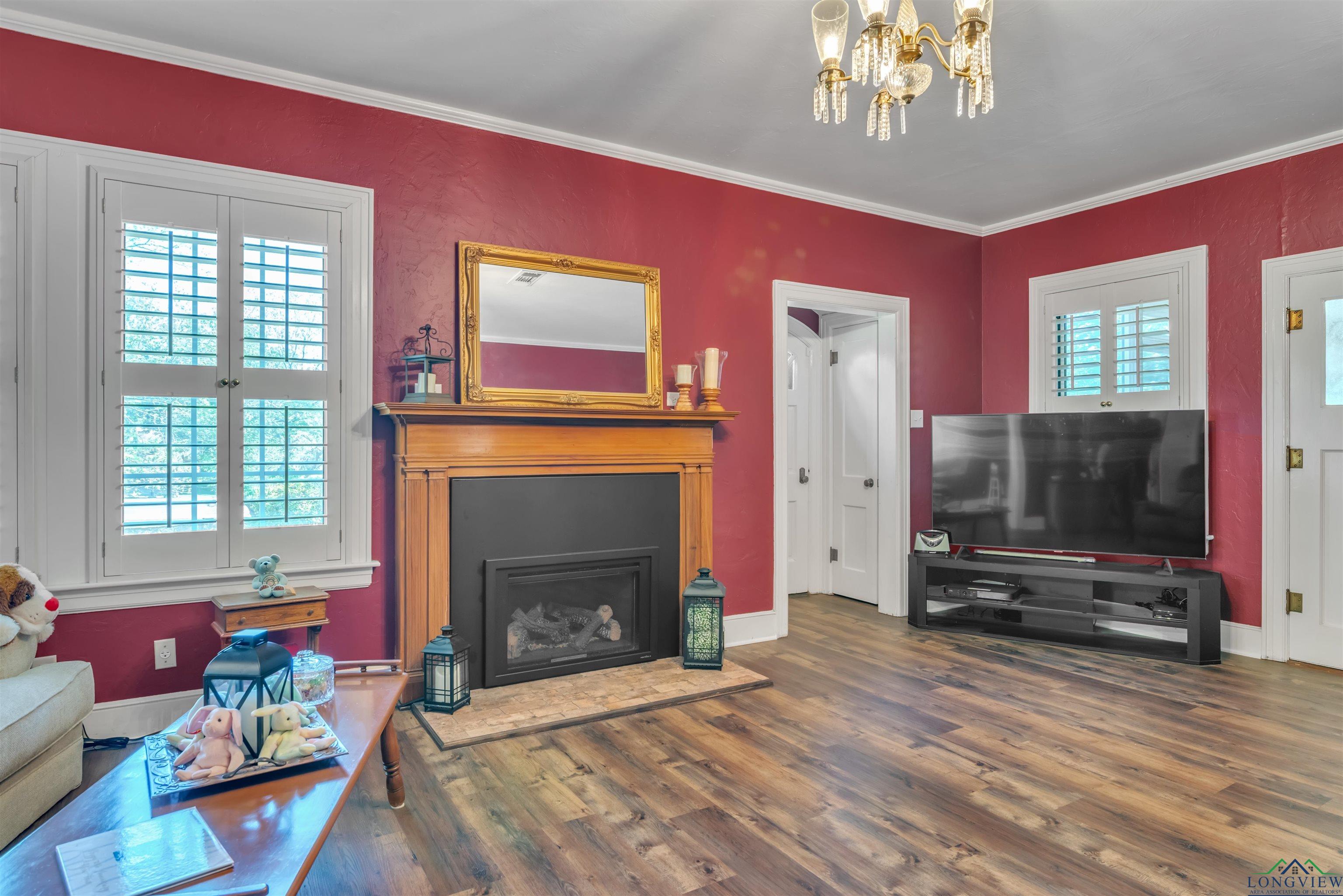 1502 W Pinecrest Dr, Marshall, Texas image 4