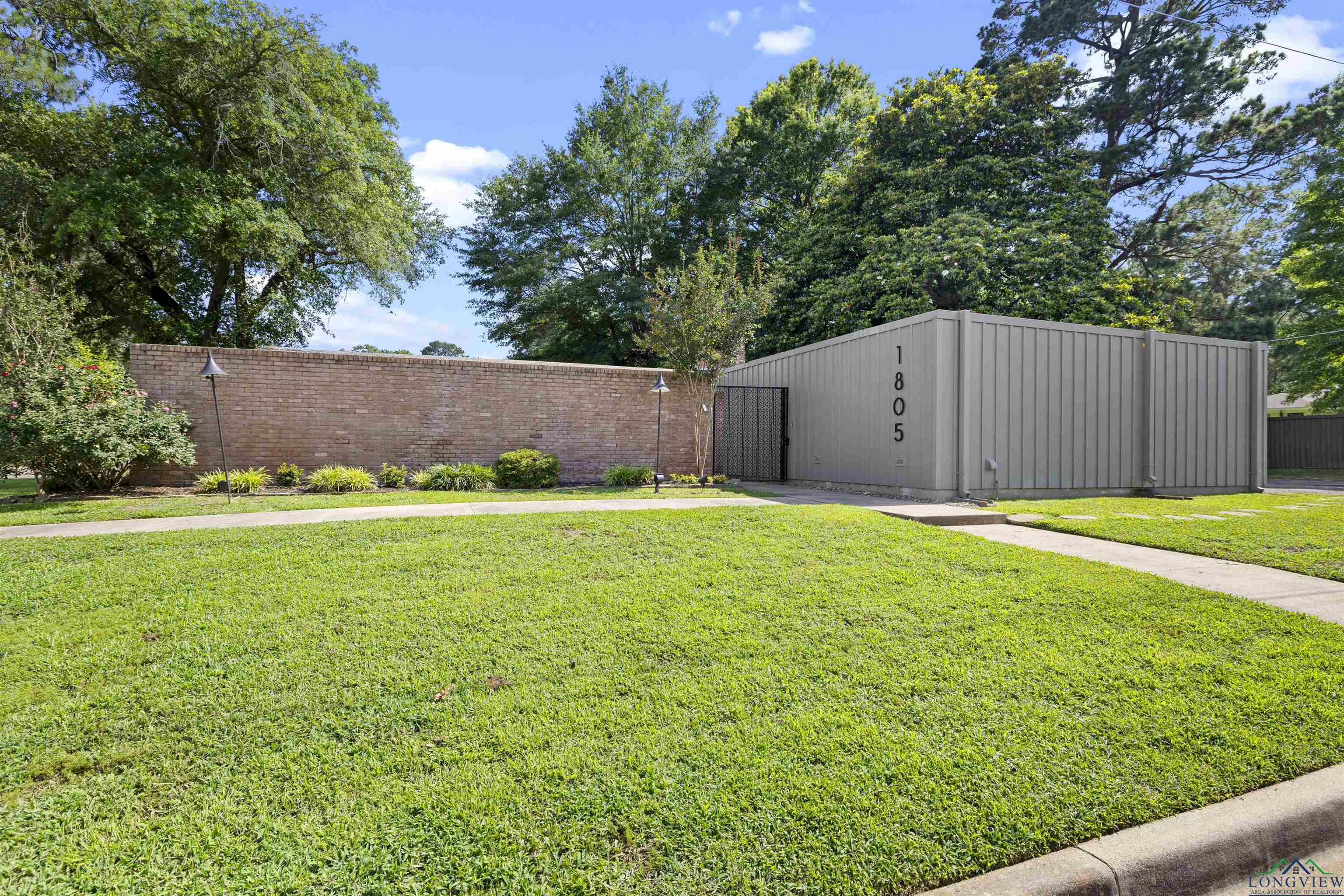 1805 Smallwood Dr, Longview, Texas image 1