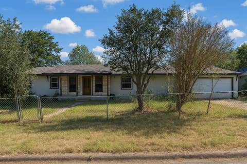 Homes For Sale - 18958 County Road 356<br/> Winona, TX 75792