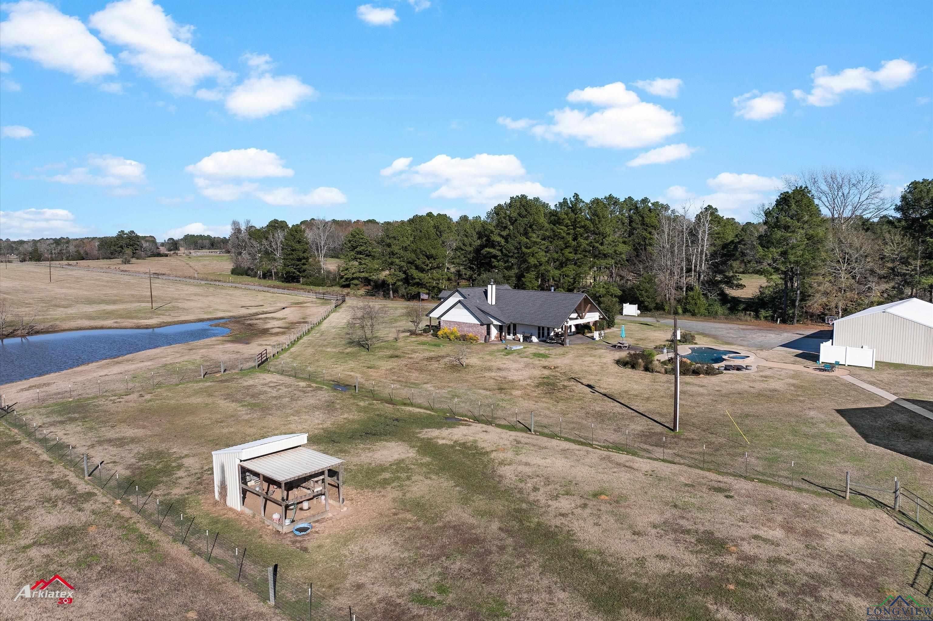 2642 Candyman Rd Rd, Waskom, Texas image 11