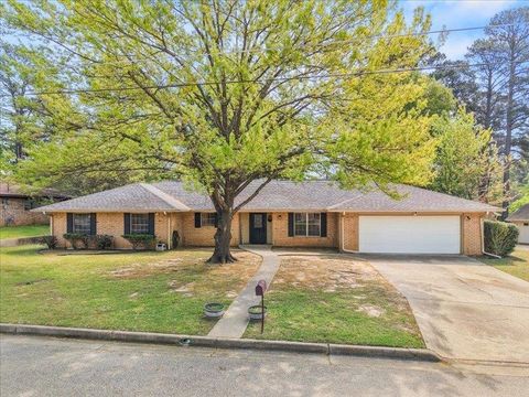 Homes For Sale - 1602 Ferndale St<br/> Gregg County, Longview, TX 75604