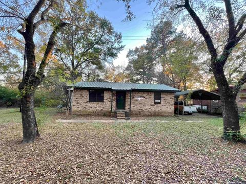 A home in Hughes Springs