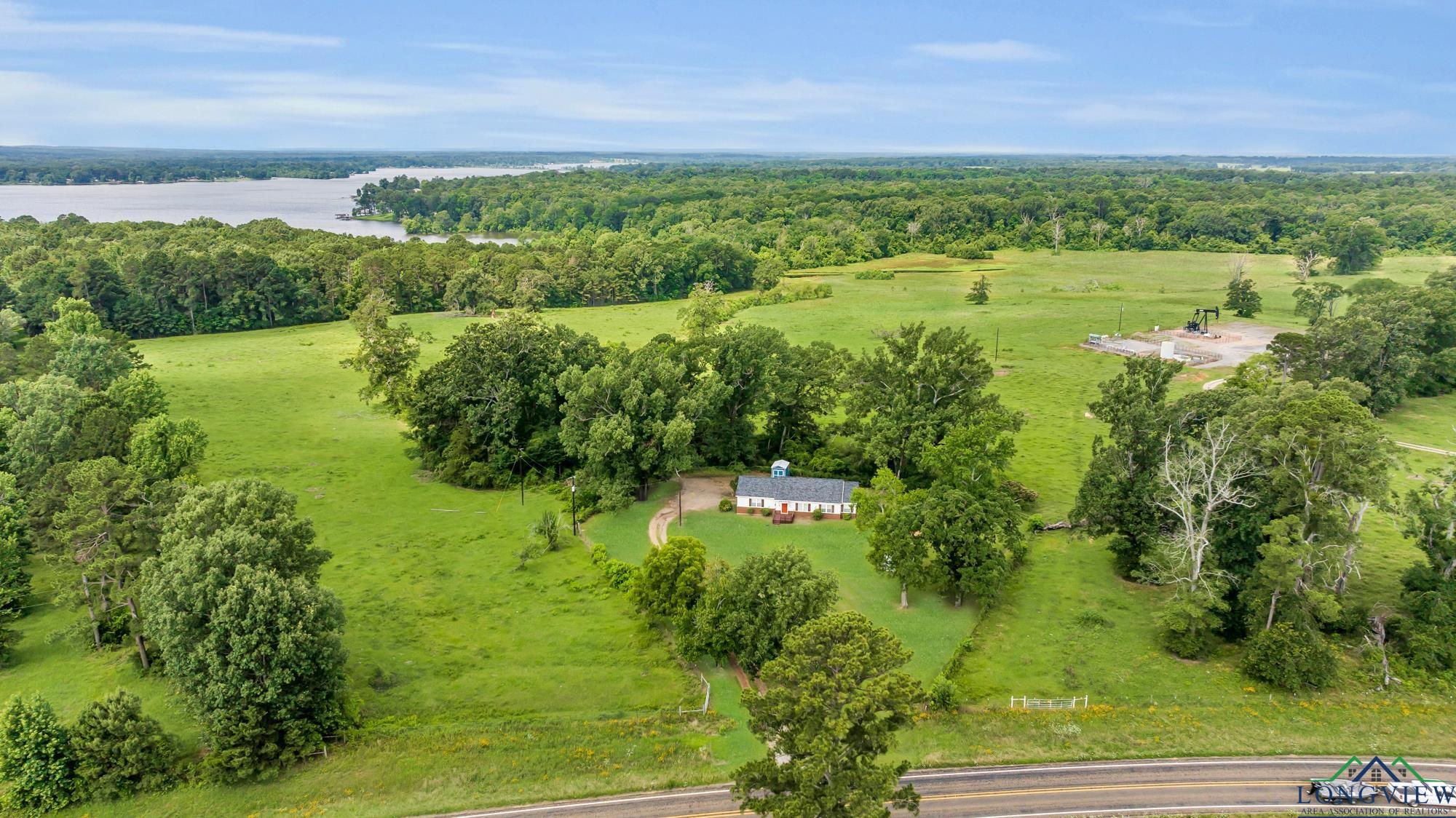 3608 Fm 1970, Carthage, Texas image 26