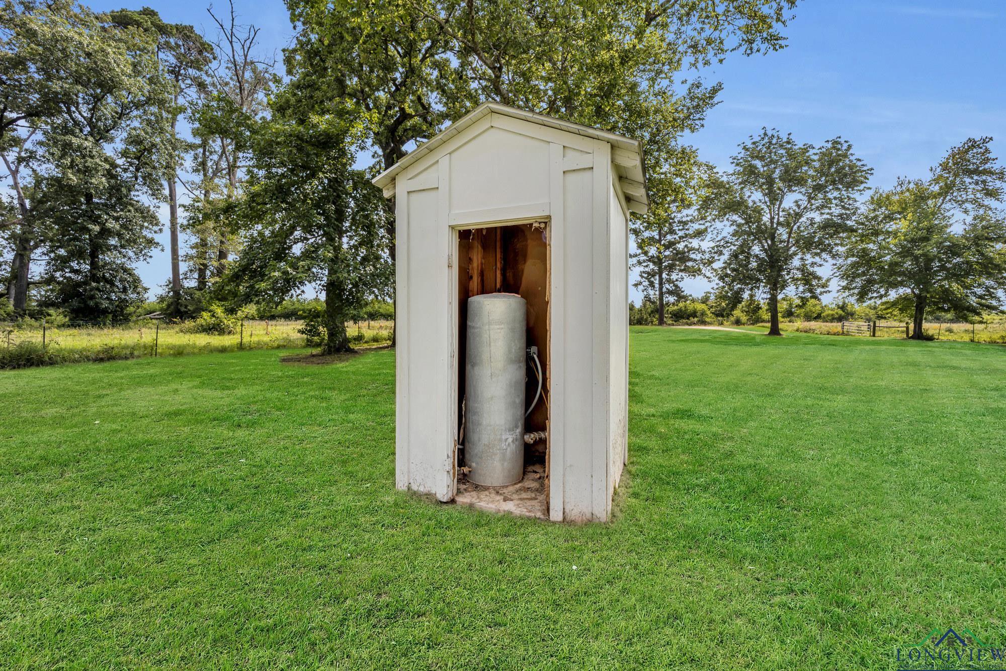 3608 Fm 1970, Carthage, Texas image 24