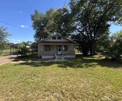 Homes For Sale - 582 E Main St<br/> Van, TX 75790