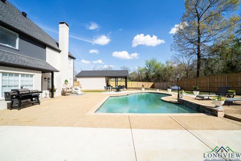 A home in Gladewater