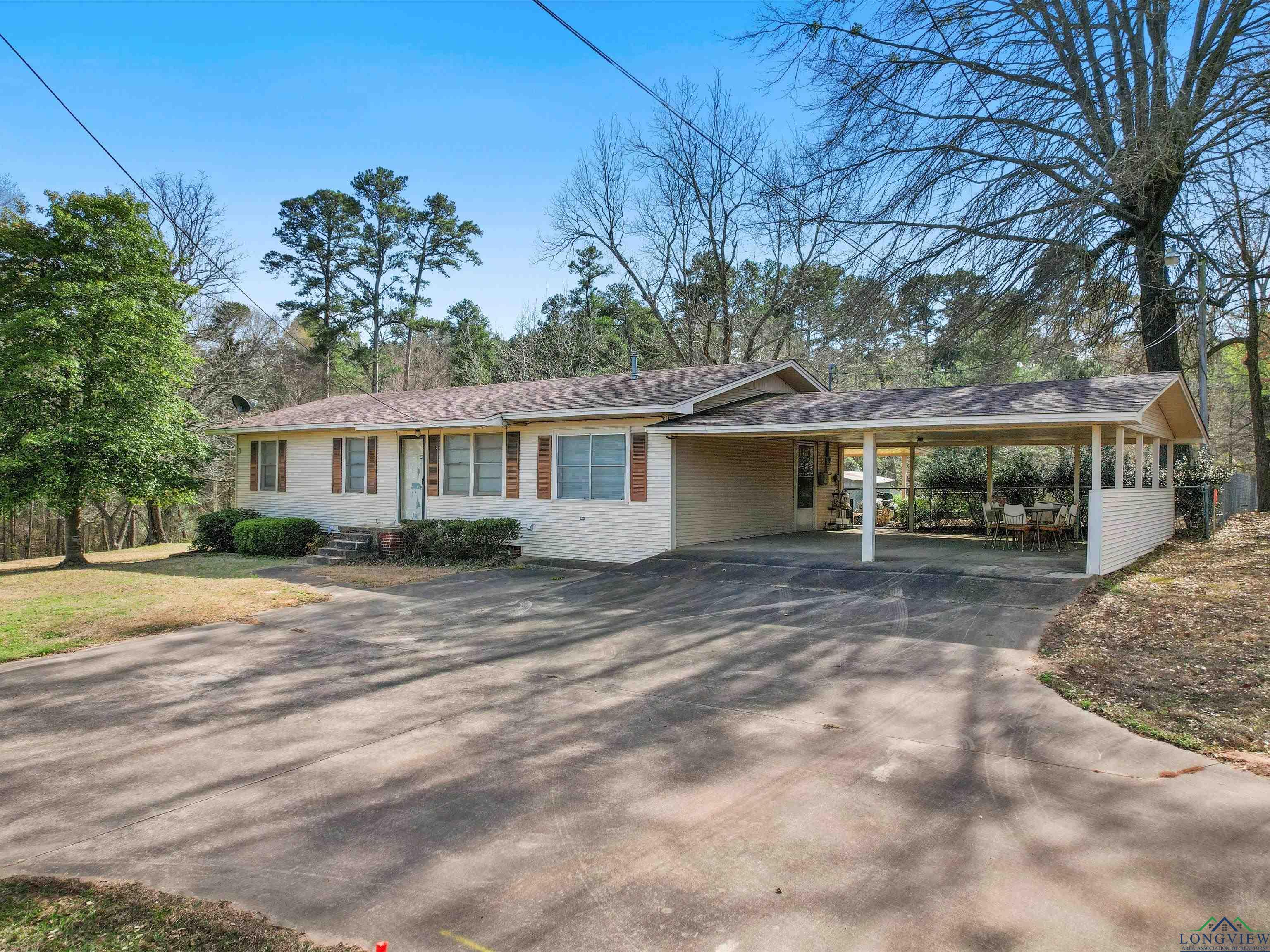 387 W Hwy 49 Avenue, Daingerfield, Texas image 1