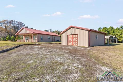 A home in Gilmer