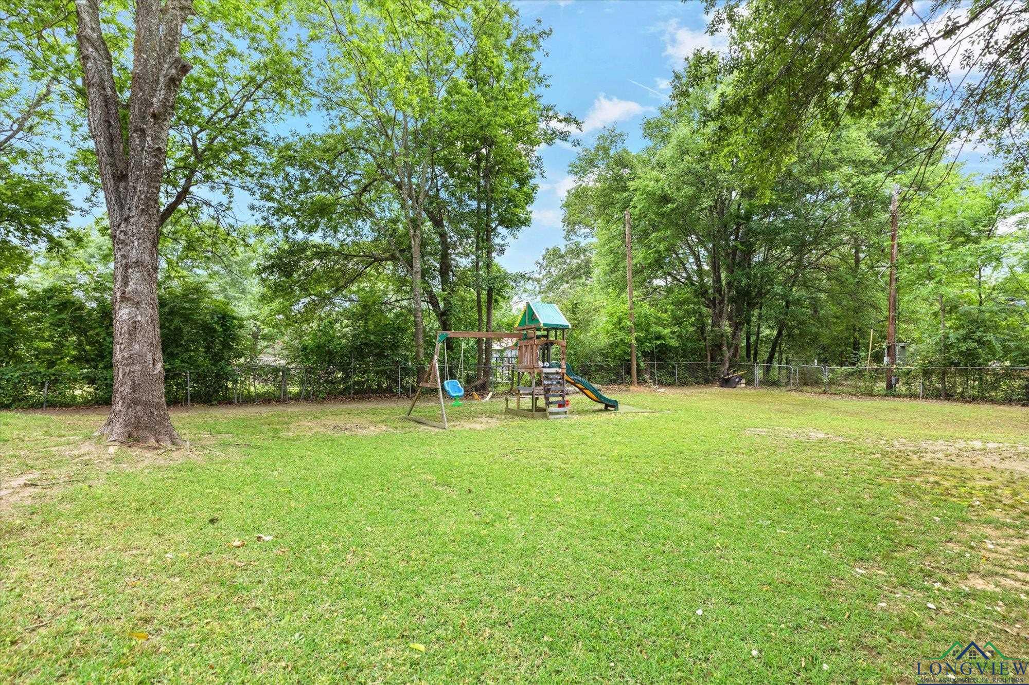 1001 Redbud Dr, White Oak, Texas image 44