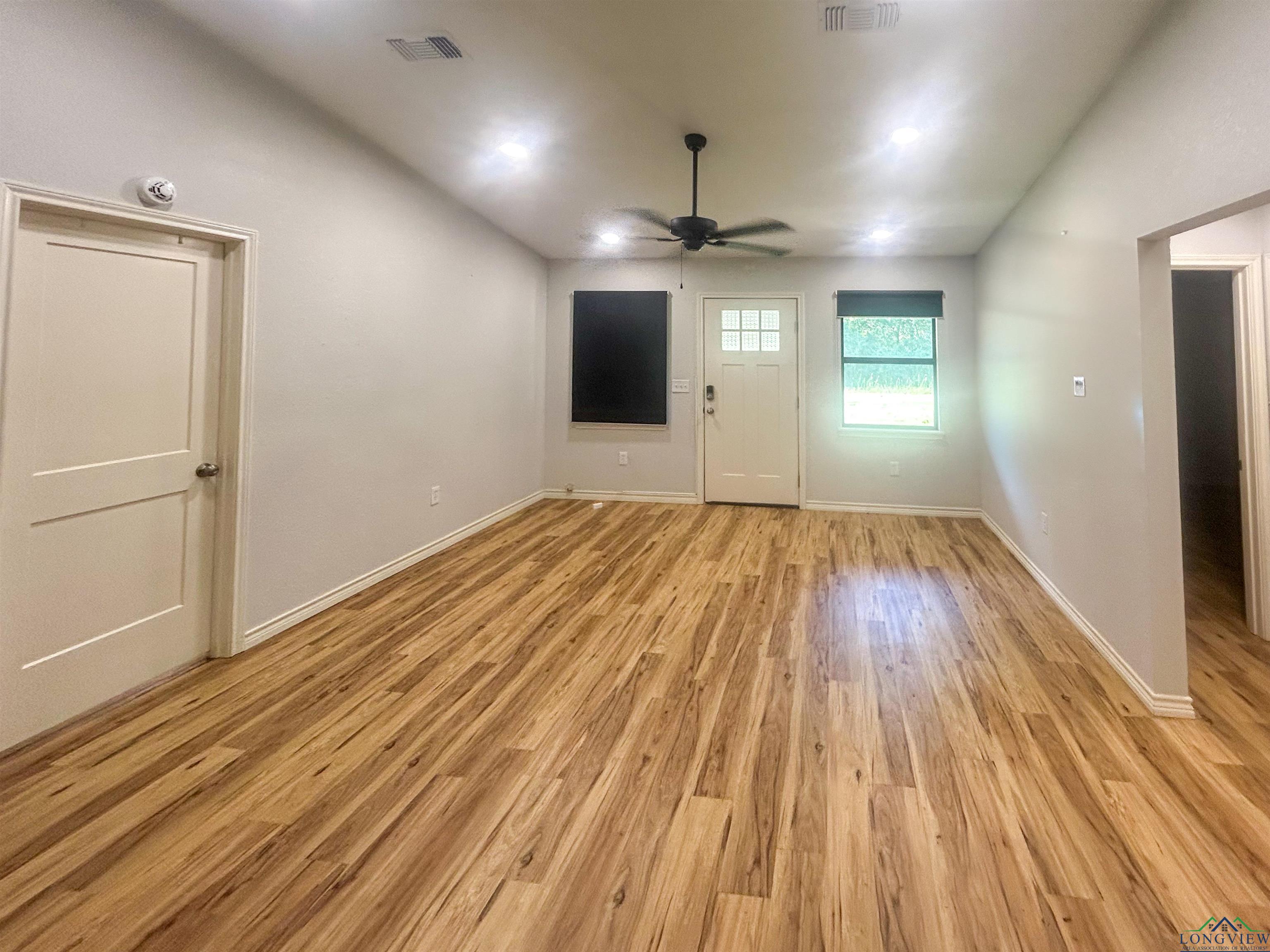109 Shiloh St, Maud, Texas image 6