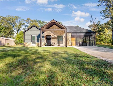 Homes For Sale - 183 Tejas St<br/> Panola County, Carthage, TX 75633