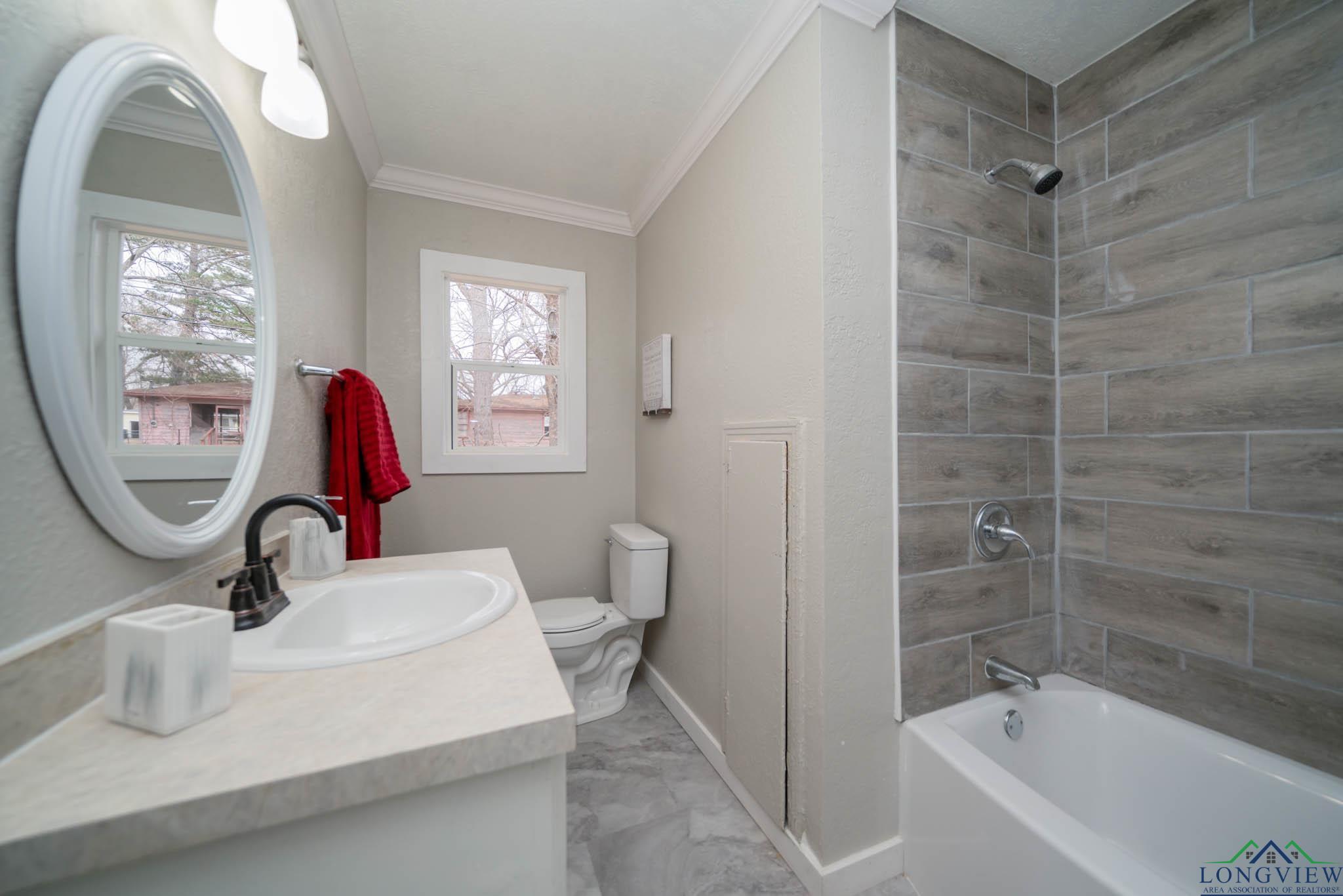 2209 S 13th St, Longview, Texas image 15