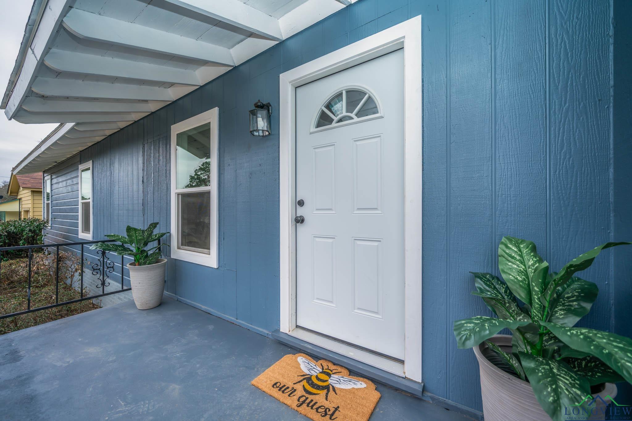 2209 S 13th St, Longview, Texas image 4