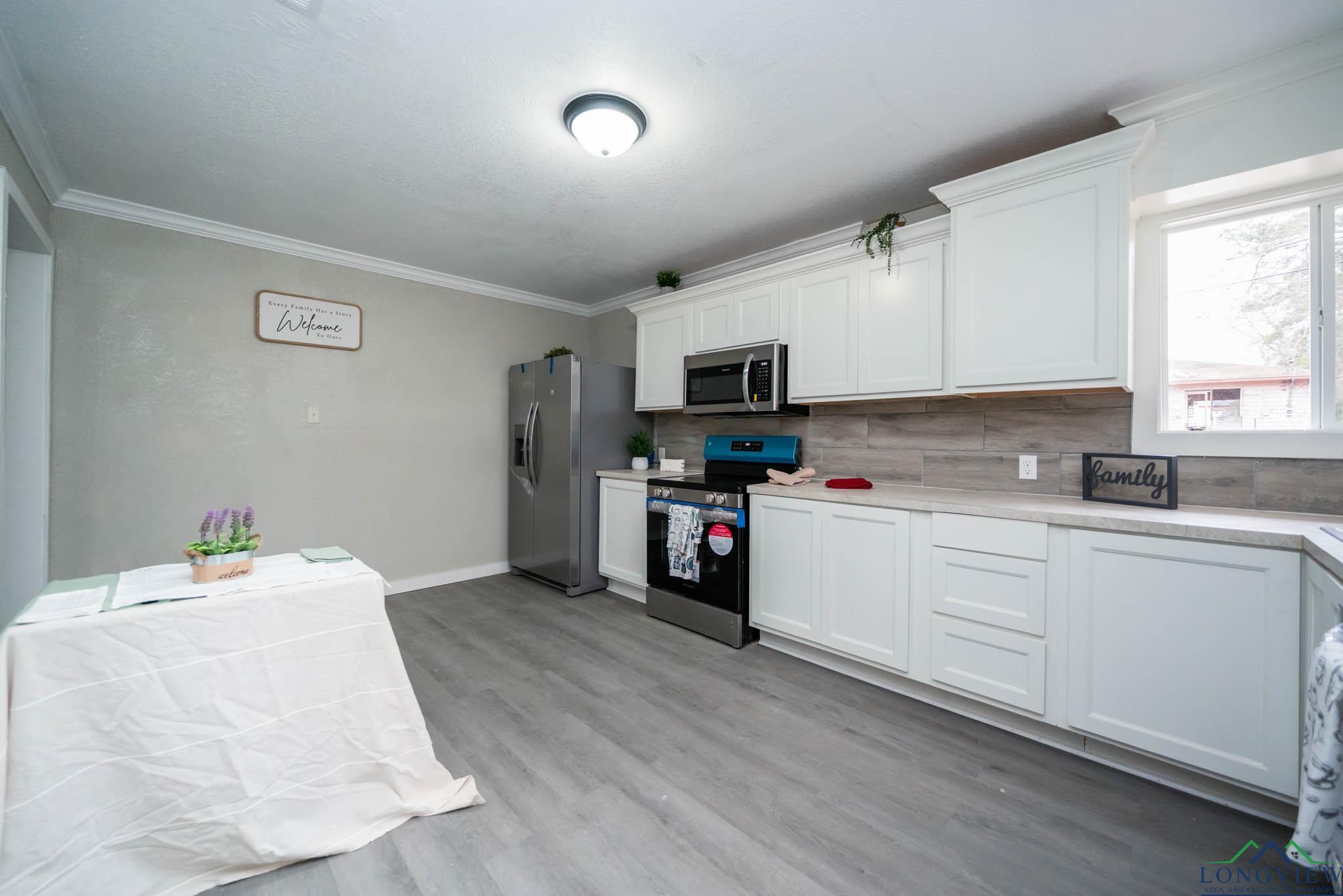 2209 S 13th St, Longview, Texas image 12