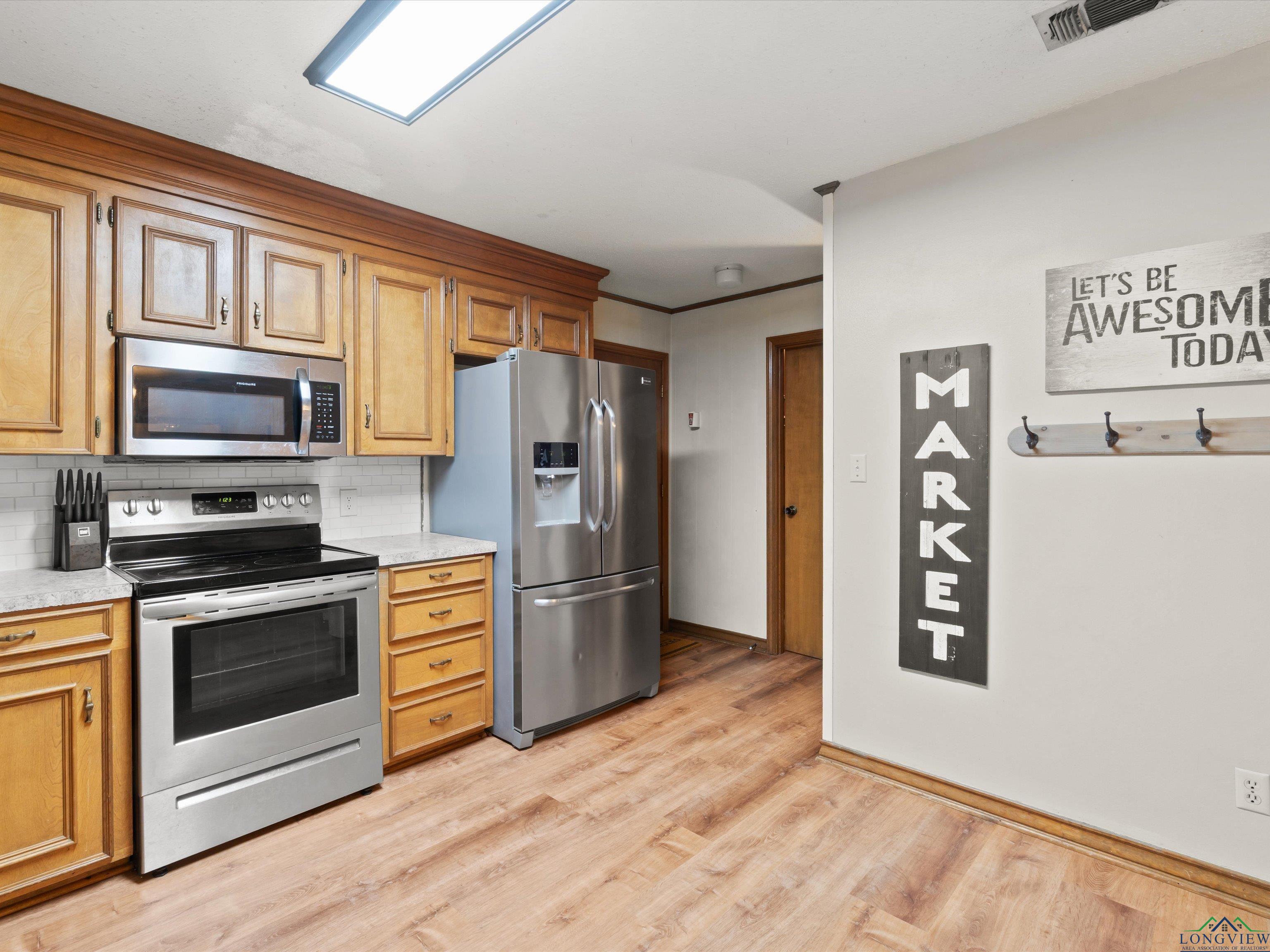300 Joyner St, Omaha, Texas image 11