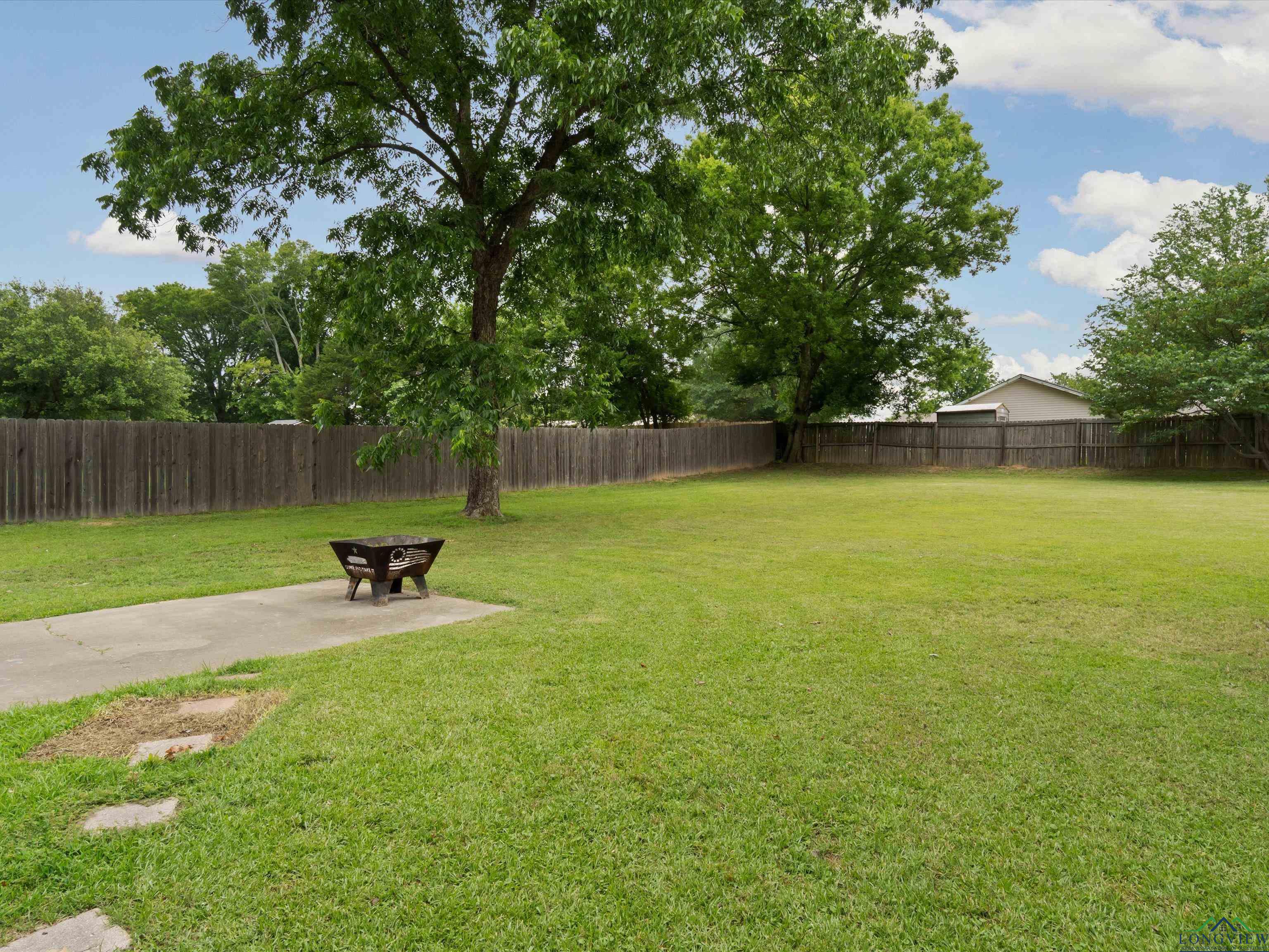 300 Joyner St, Omaha, Texas image 22