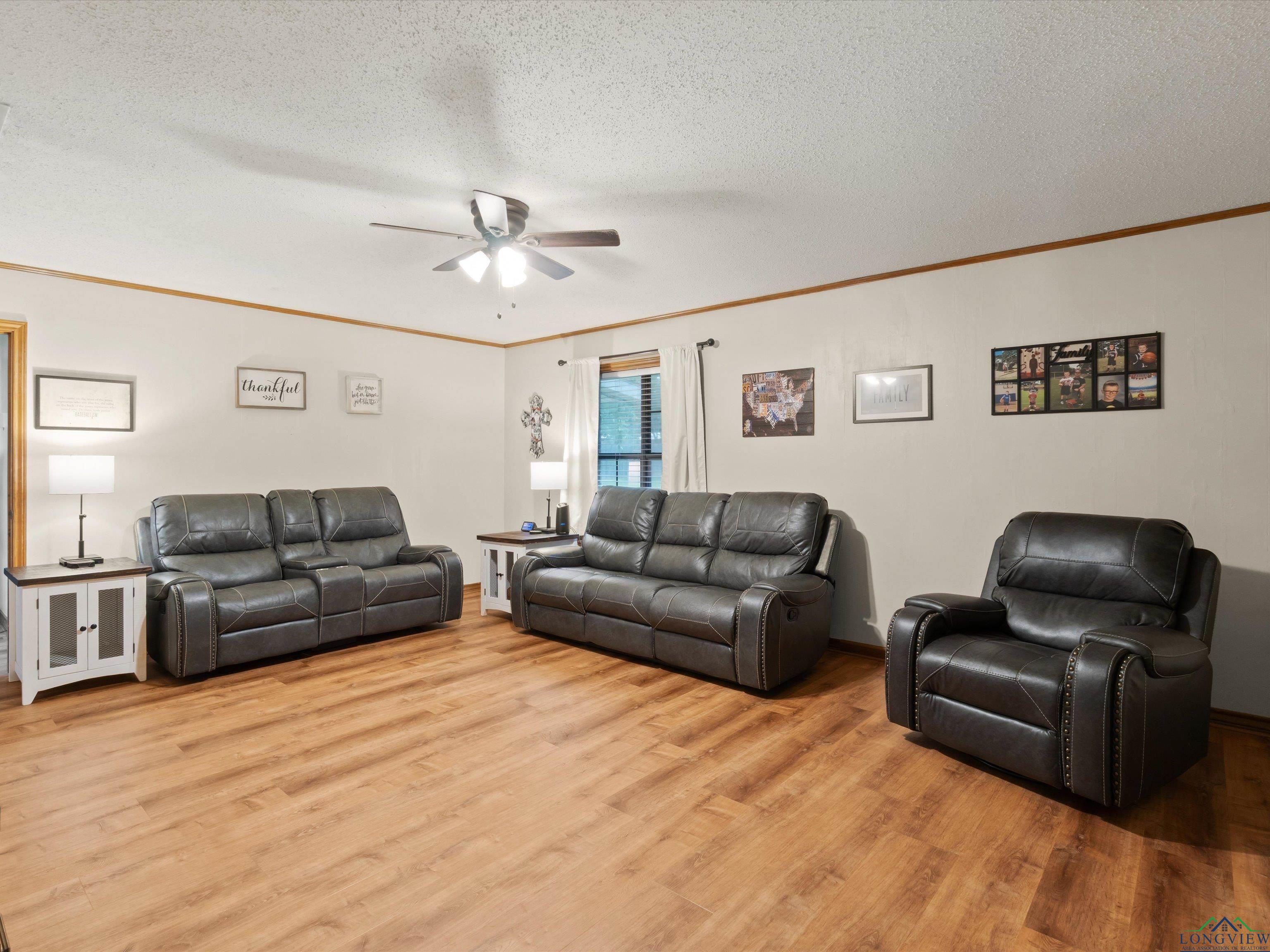 300 Joyner St, Omaha, Texas image 7