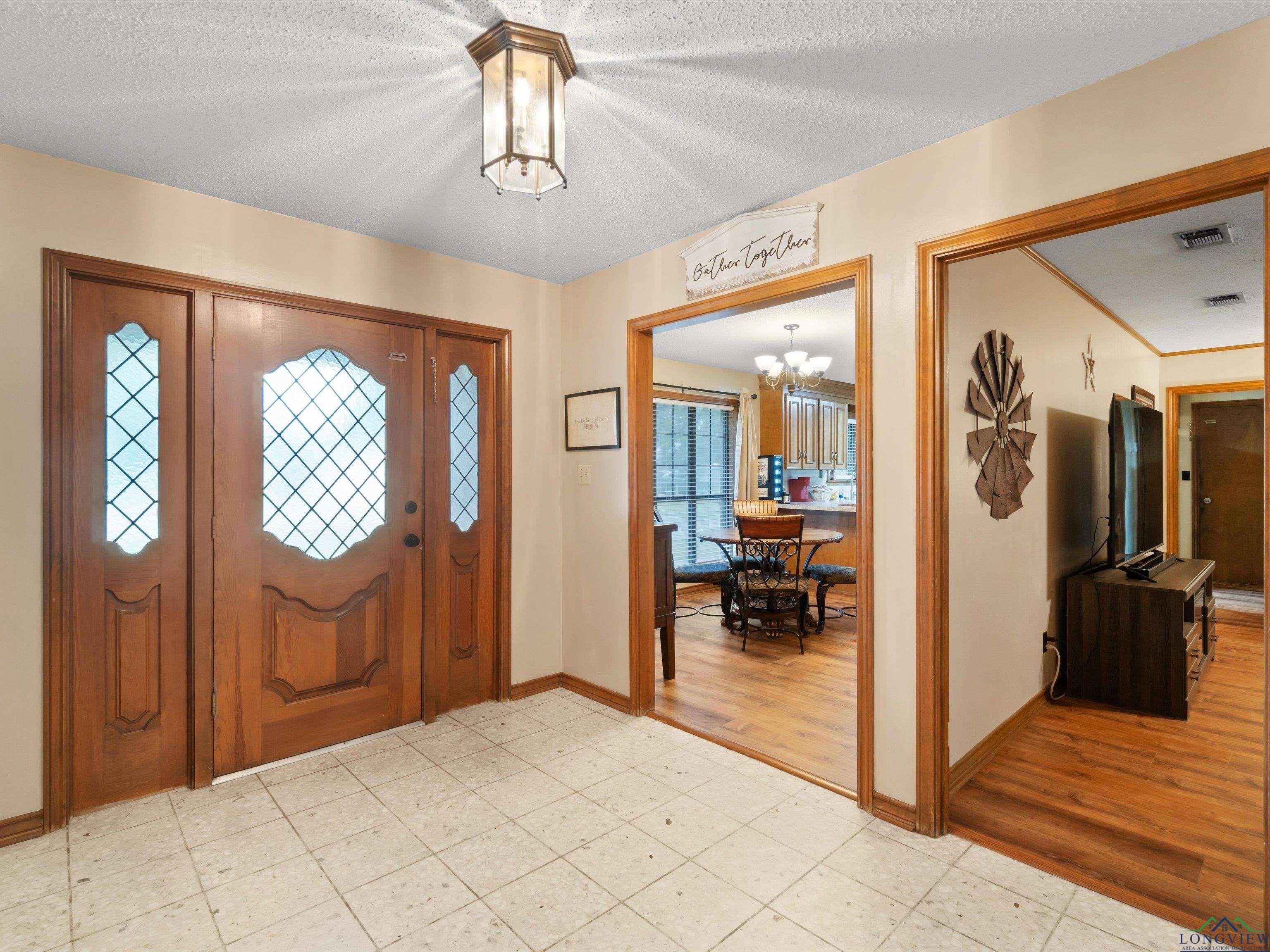 300 Joyner St, Omaha, Texas image 3