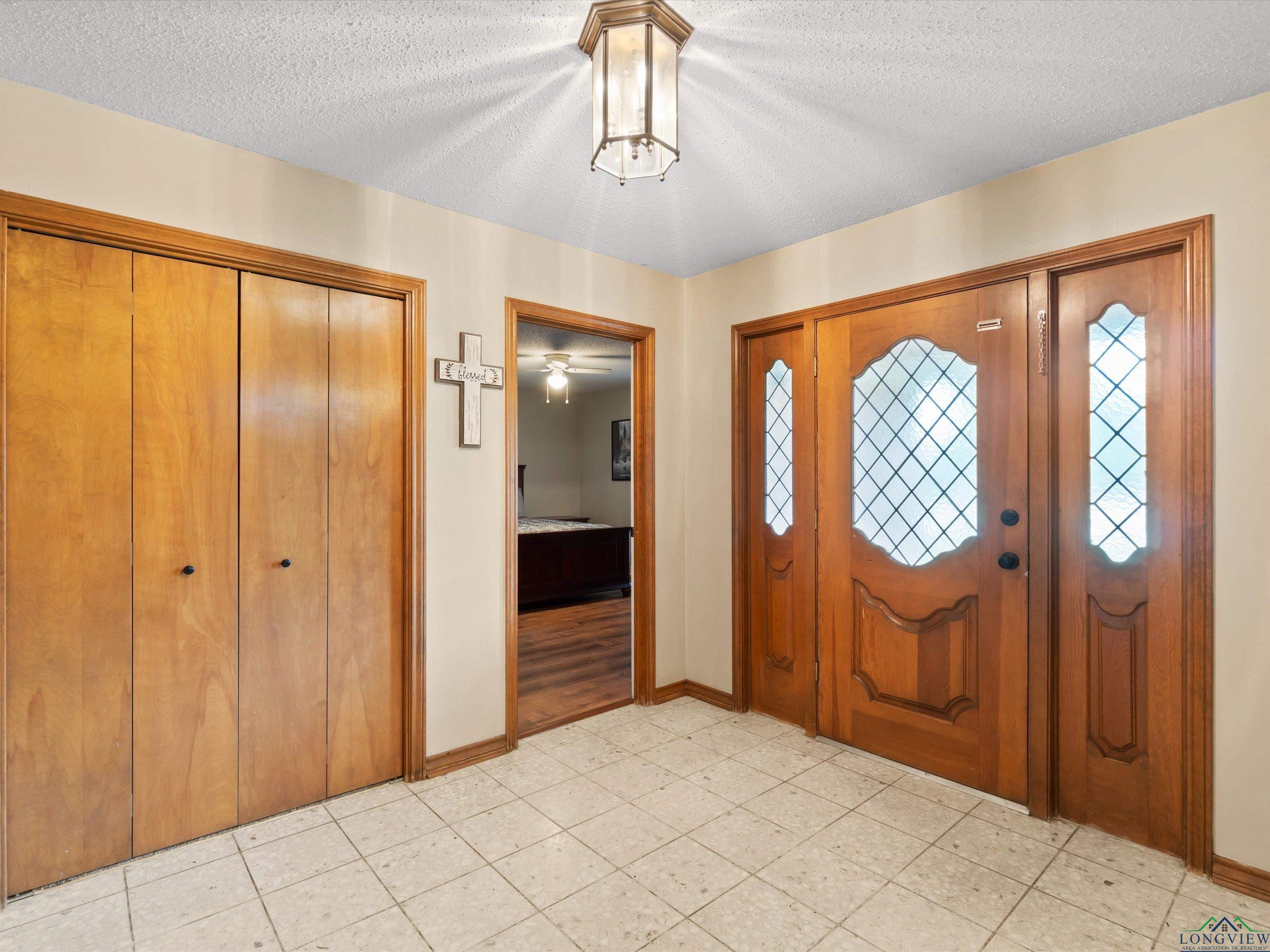 300 Joyner St, Omaha, Texas image 4
