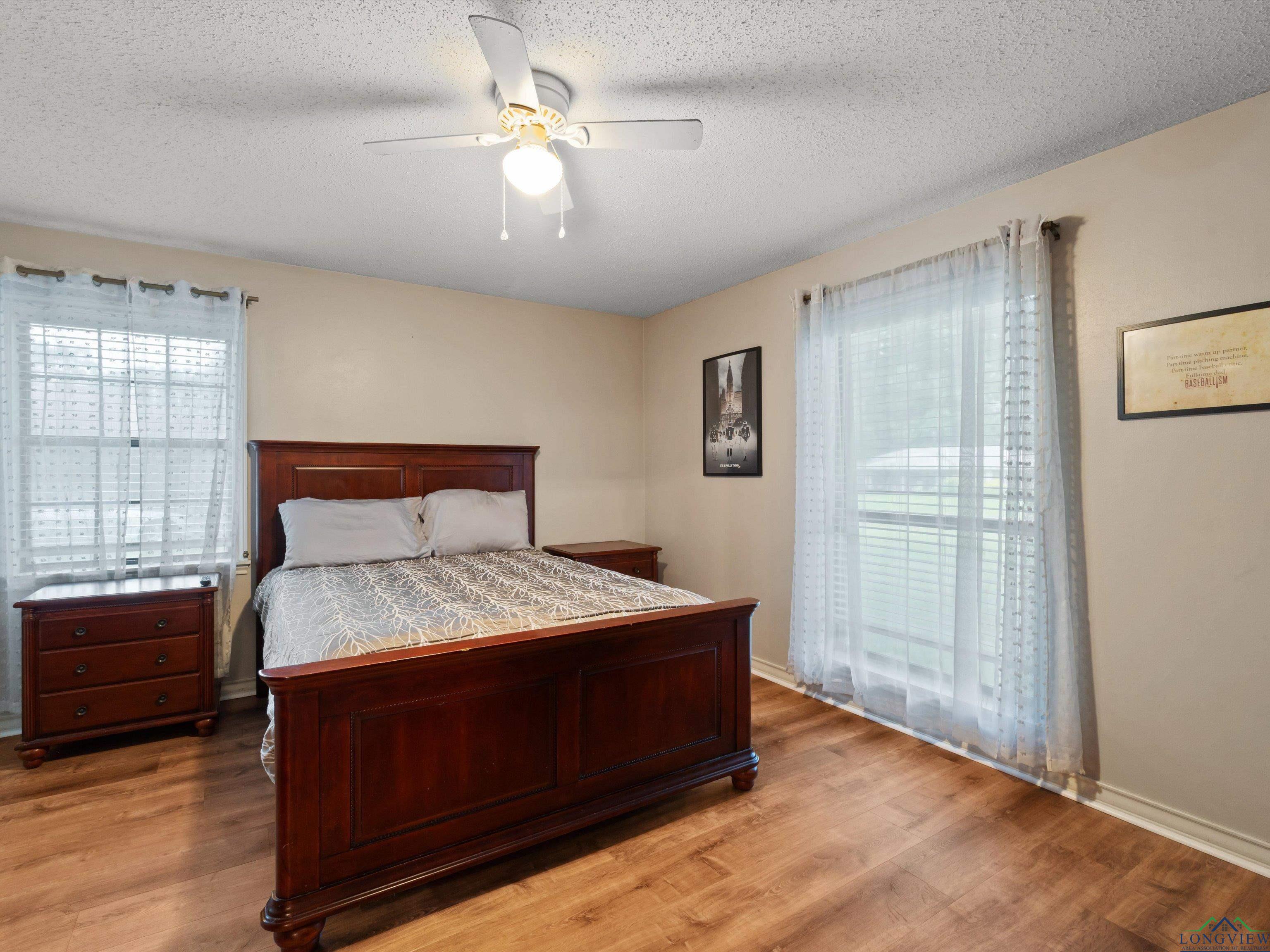 300 Joyner St, Omaha, Texas image 14