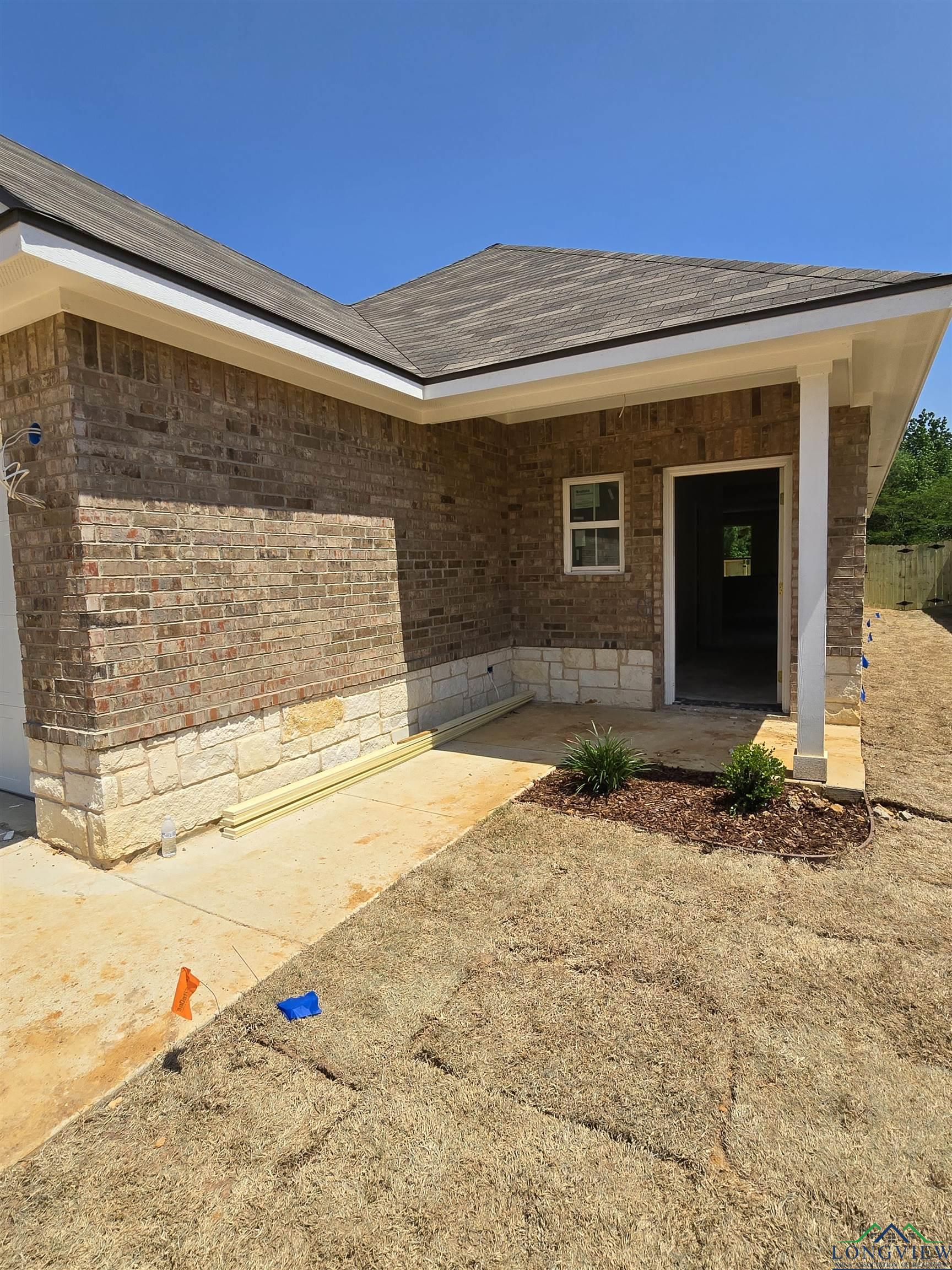 1608 Everwood Court, Longview, Texas image 2