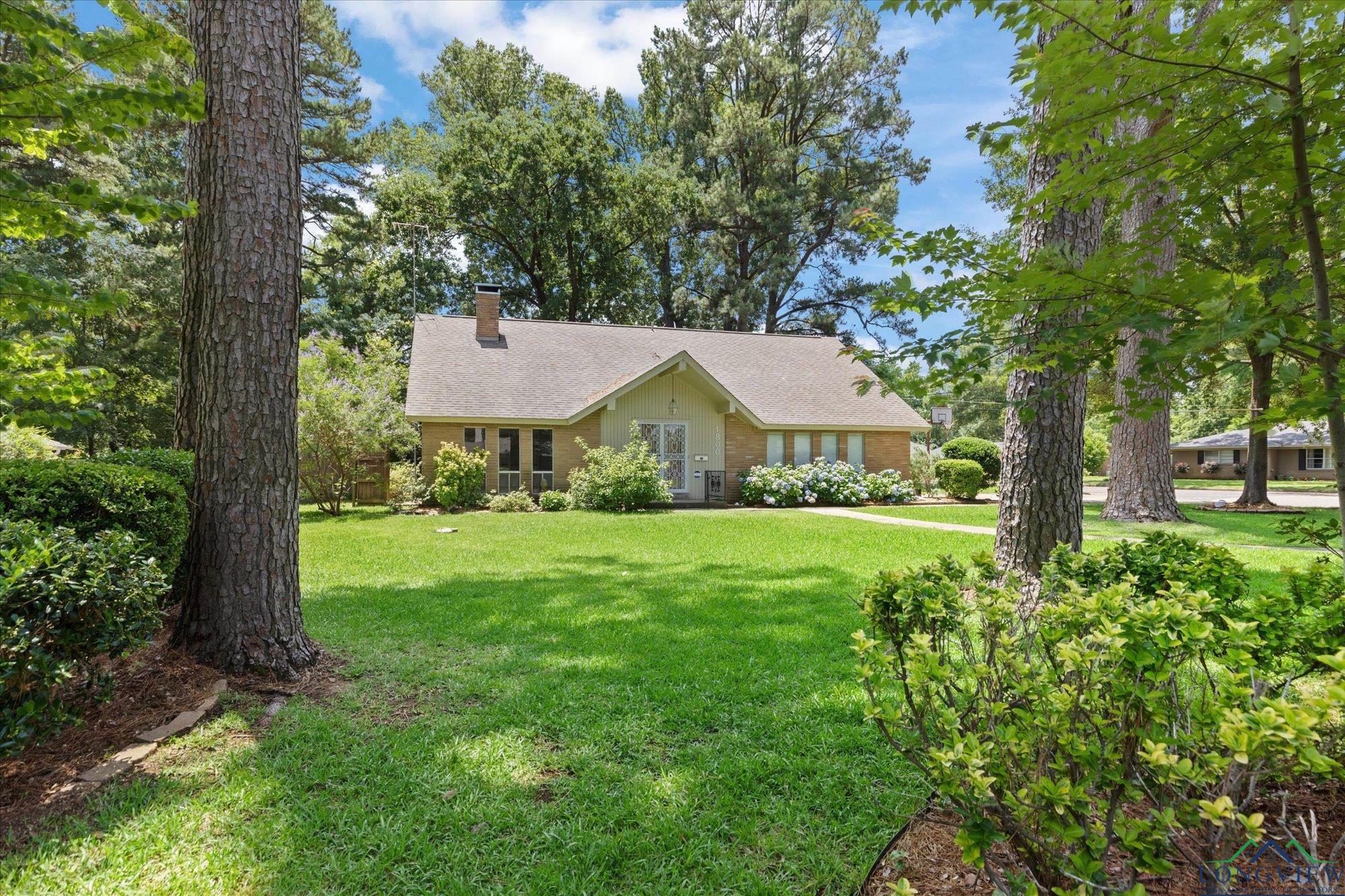 1800 Shady Lane, Longview, Texas image 2