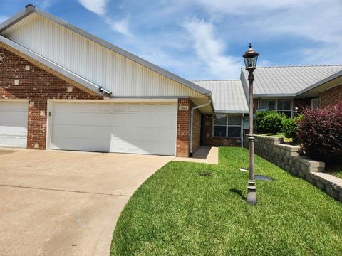 Homes For Sale - 1803 Riverstone Ln<br/> Longview, TX 75605