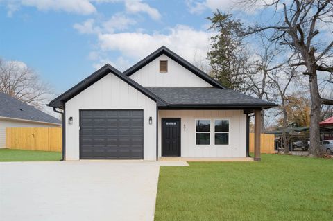 Homes For Sale - 603 Harris<br/> Kilgore, TX 75662