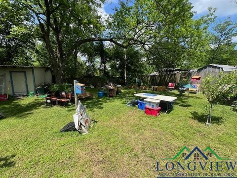 A home in Gladewater