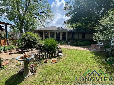 A home in Gladewater